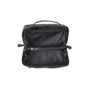 Elmia Full-Grain Leather Toiletry Bag レディース - Lateral Side Profile View Showing Sleeve Cut &amp; Athletic Taper Fit