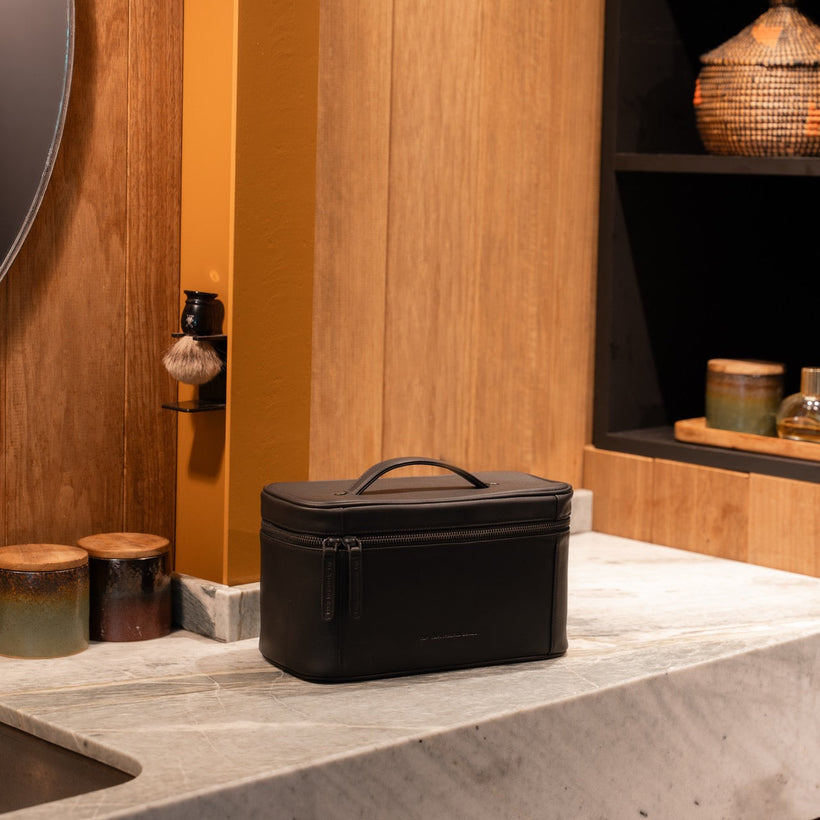 Limone Full-Grain Leather Toiletry Bag レディース