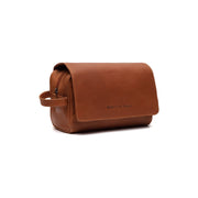 Styled Fit Perspective of Rosario Full-Grain Leather Toiletry Bag レディース on Model - Natural Daylight Drape