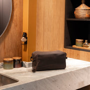 Stefan Full-Grain Leather Toiletry Bag レディース – alternate product view 2