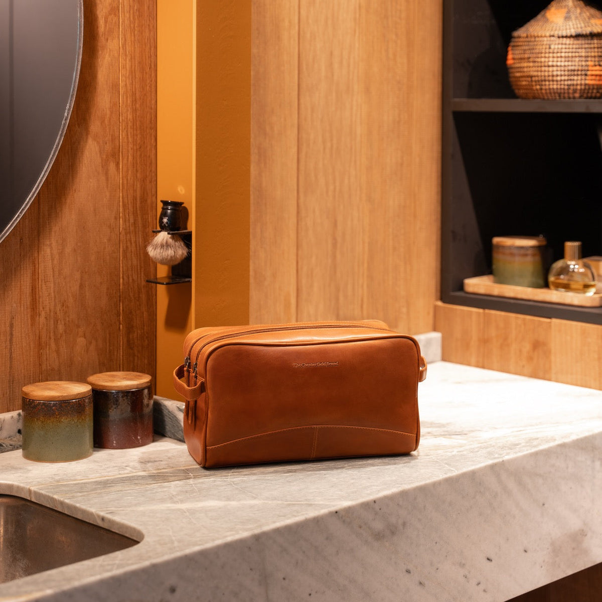 Stefan Full-Grain Leather Toiletry Bag レディース – alternate product view 2