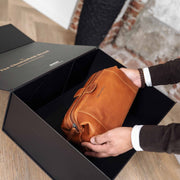 Vince Full-Grain Leather Toiletry Bag レディース – alternate product view 2