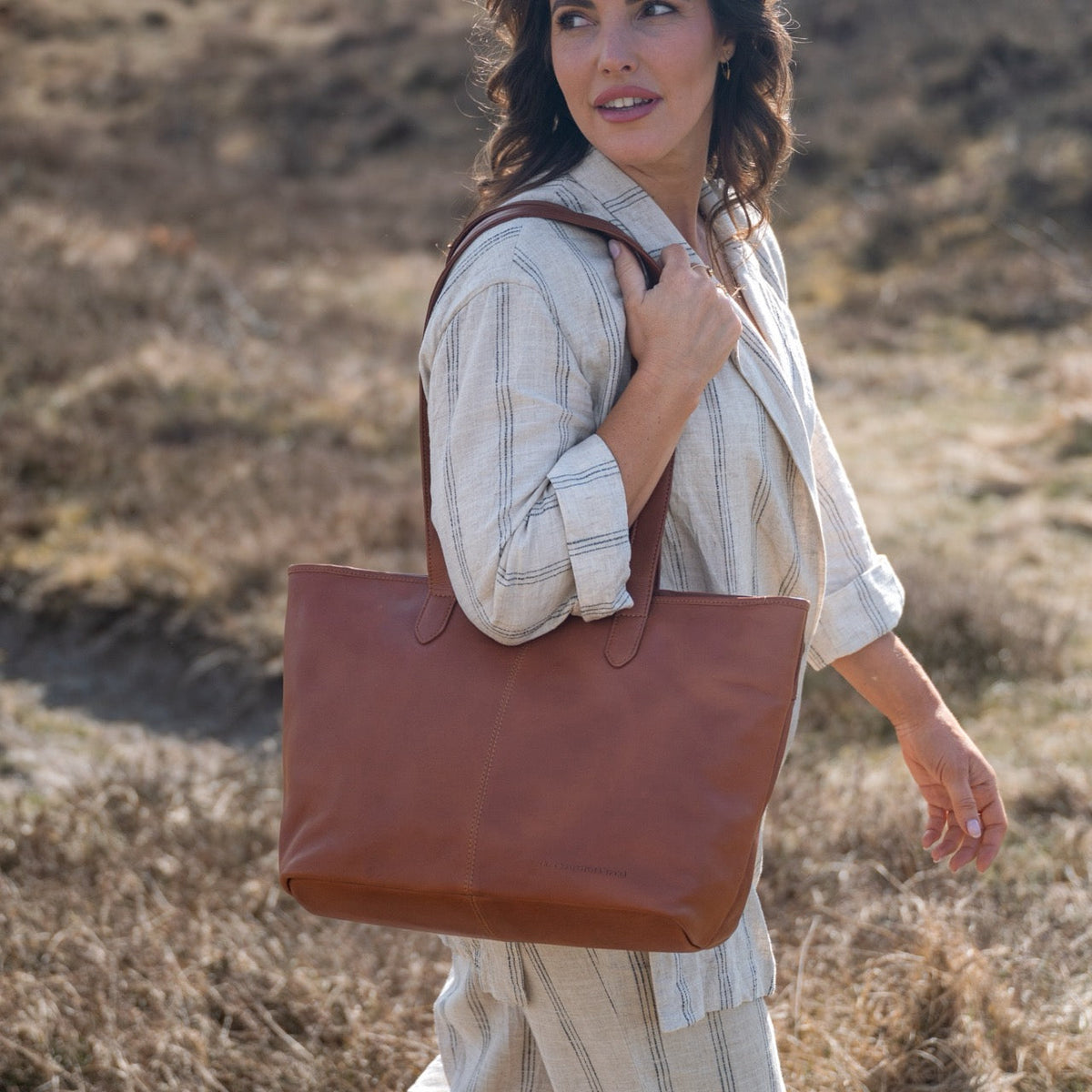 Monza Full-Grain Leather Tote Bag レディース – alternate product view 3