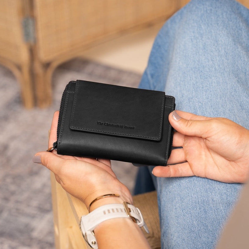 Ascot Full-Grain Leather Wallet レディース