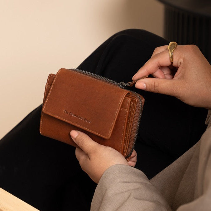 Ascot Full-Grain Leather Wallet レディース – alternate product view 2