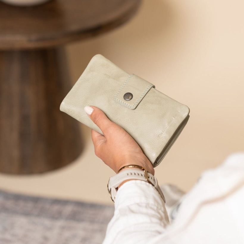 Fresno Full-Grain Leather Wallet レディース