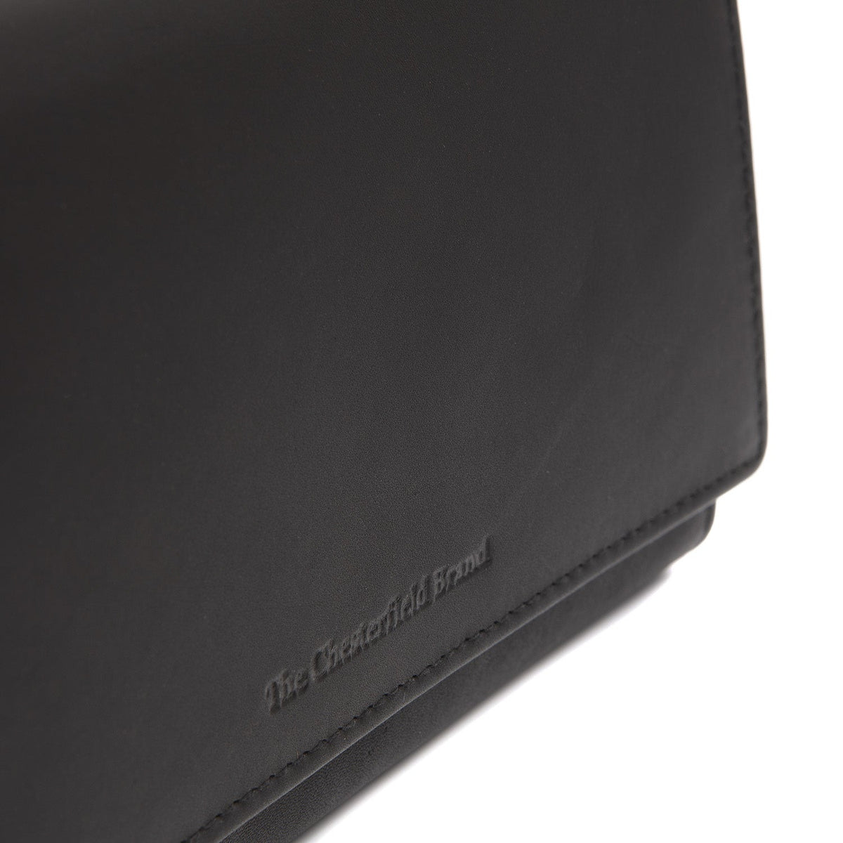 Solid Antique Brass Hardware &amp; Heavy-Duty Dual Zipper Detail on Mirthe Full-Grain Leather Wallet レディース