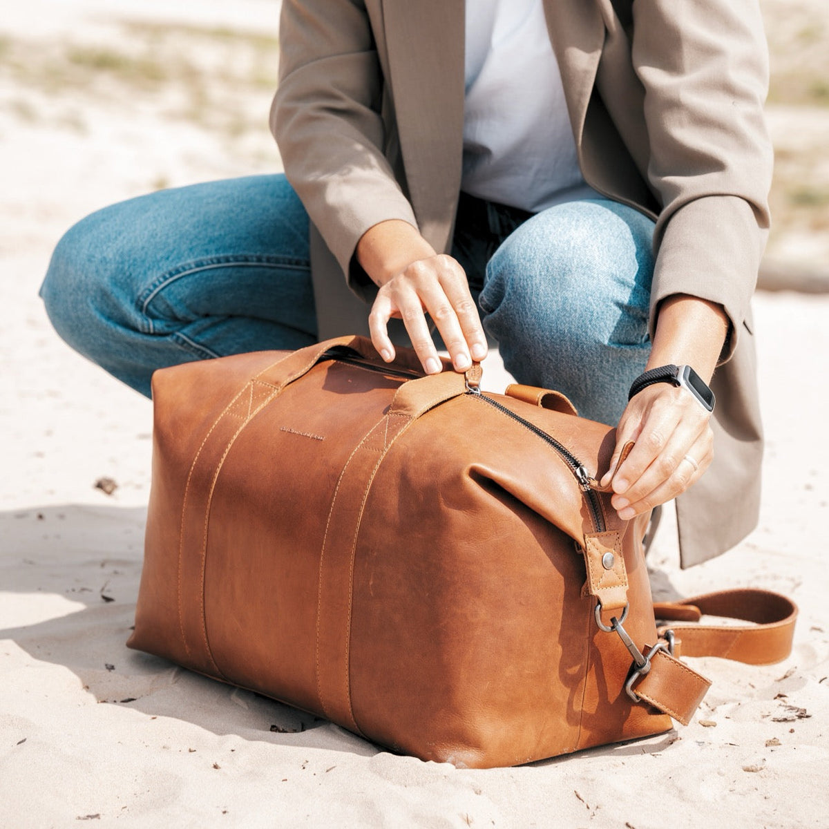 Conor Full-Grain Leather Weekender Bag レディース – alternate product view 3