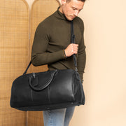 William Full-Grain Leather Weekender Bag レディース - Structured Side Profile Showing Gusset Depth &amp; Expansion Capacity