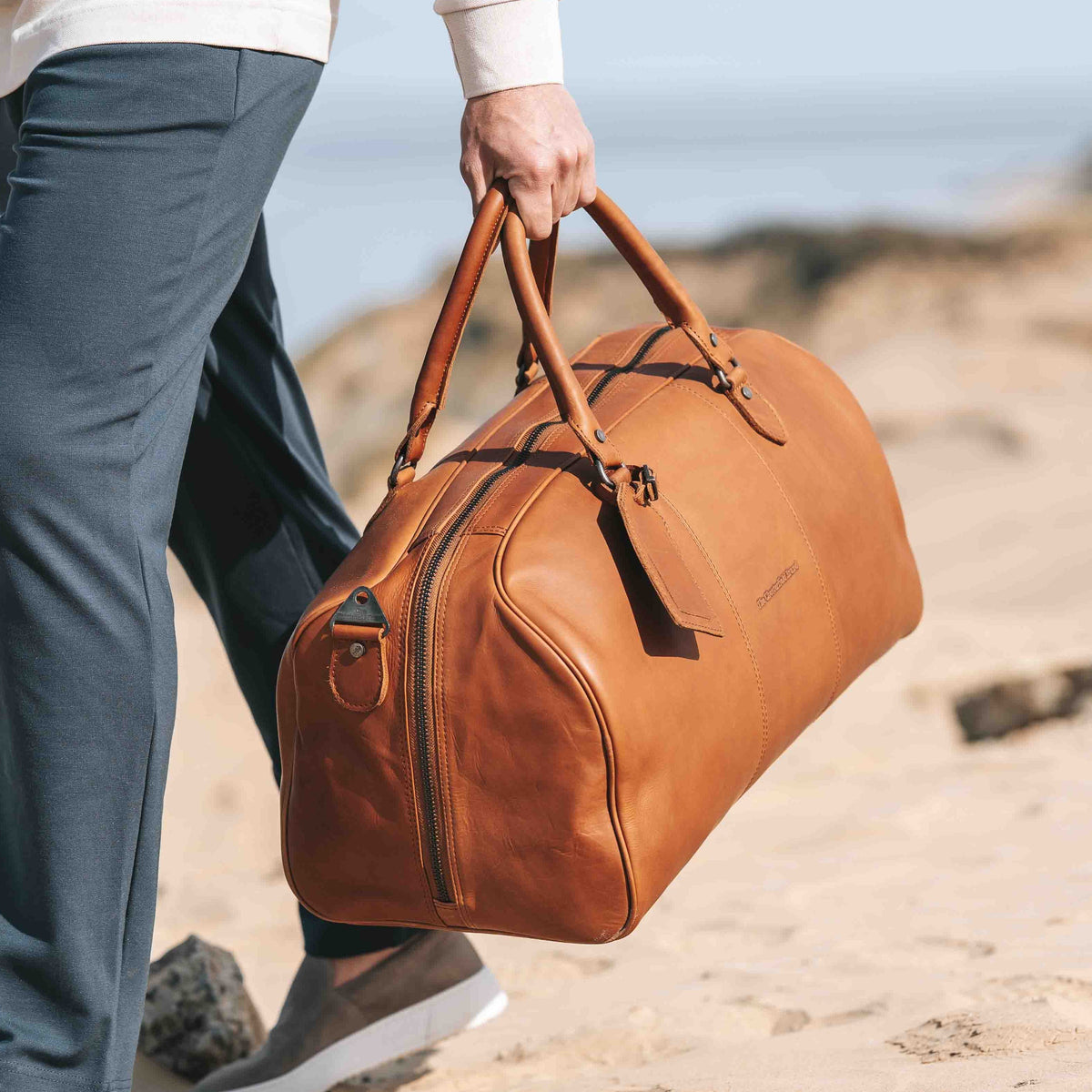 William Full-Grain Leather Weekender Bag レディース – alternate product view 2