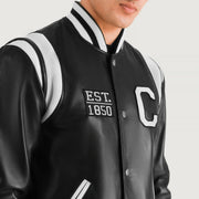 
クローズアップ詳細 of Varsity & Snap Button Hardware on Liberte California ブラック Leather Varsity レザージャケット メンズ