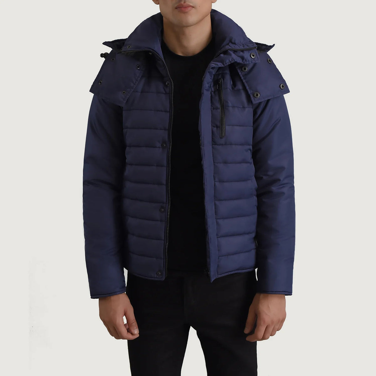 
Malcolm ブルー Hooded Puffer レザージャケット メンズ in Blue Full-Grain Leather - 正面スタイル＆テーラードシルエット | 公式オンライン通販
