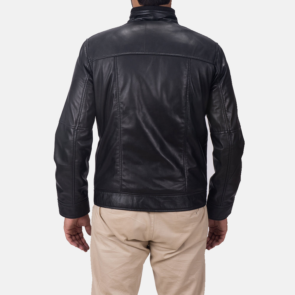 
クローズアップ詳細 of Band & Zipper Hardware on Maurice ブラック レザージャケット メンズ