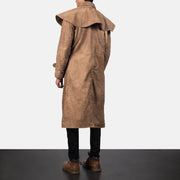 Men's Maverick ブラウン Leather Duster メンズ - Lateral Side Profile View Showing Sleeve Cut &amp; Athletic Taper Fit