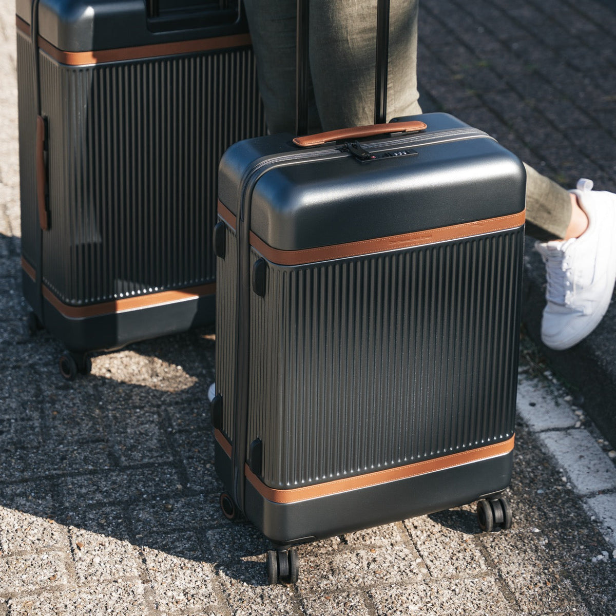 Medium Suitcase Zuna レディース – alternate product view 3