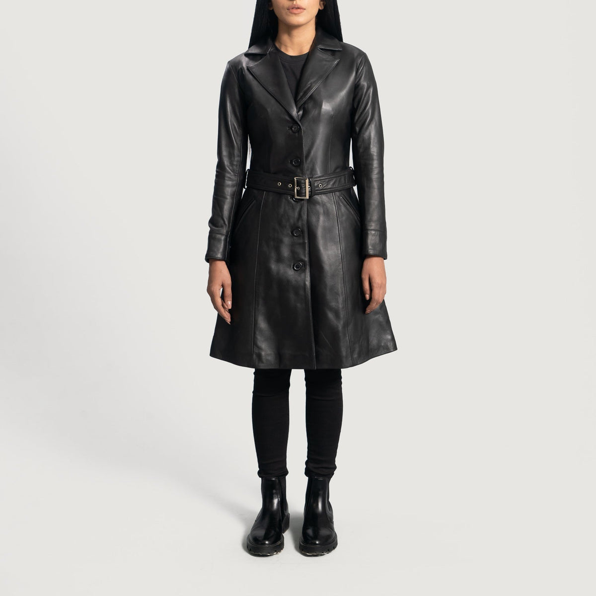 Women's Moonlight ブラック レザートレンチコート レディース - Lateral Side Profile View Showing Sleeve Cut &amp; Athletic Taper Fit