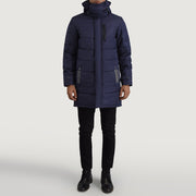 
Moore ブルー Hooded Parka メンズ - 袖の立体カッティングと洗練されたテーパードフィットを見せる側面ビュー