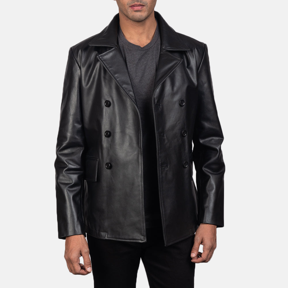 Close-Up Detail of Notch &amp; Buttons Hardware on Men's Mr. Bailey ブラック Leather Naval Peacoat メンズ