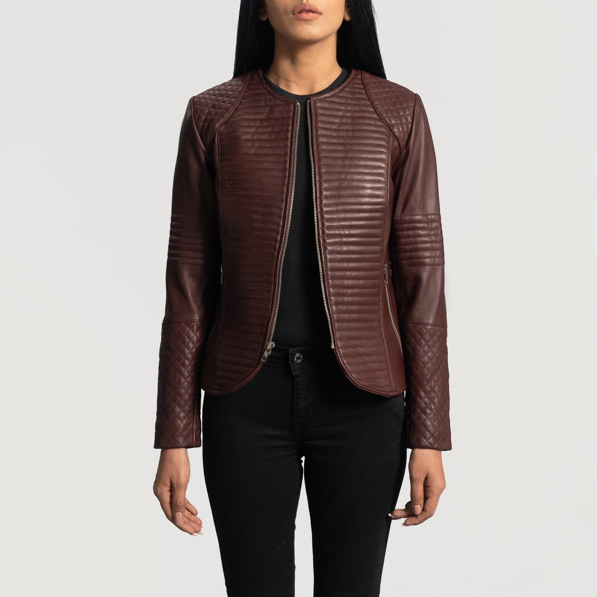 
Nexi Quilted Maroon Leather Jacket - 袖の立体カッティングと洗練されたテーパードフィットを見せる側面ビュー