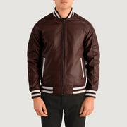 Close-Up Detail of Varsity collar &amp; Zipper Hardware on Pascal マルーン Leather Varsity レザージャケット メンズ