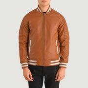 Close-Up Detail of Varsity collar &amp; Zipper Hardware on Pascal タン ブラウン Leather Varsity レザージャケット メンズ