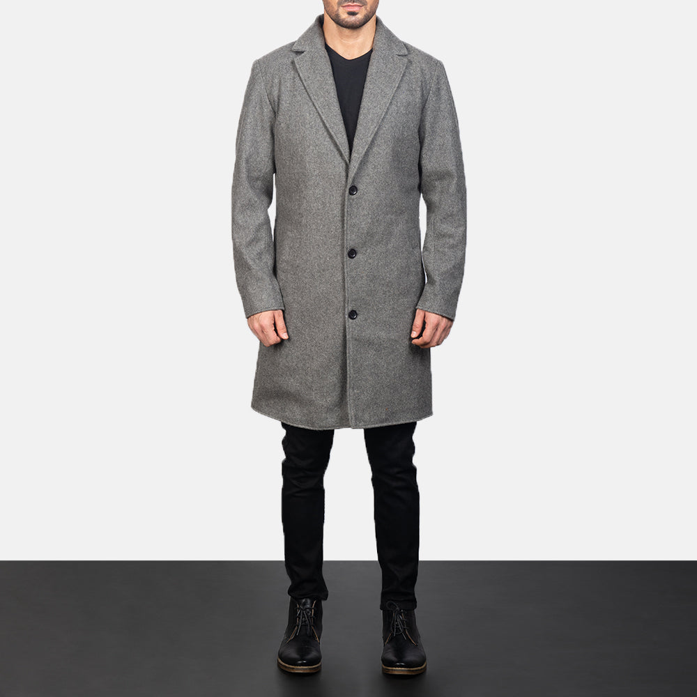 
Petrillo グレー Wool Single Breasted レザーコート メンズ - 袖の立体カッティングと洗練されたテーパードフィットを見せる側面ビュー