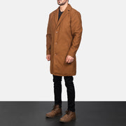 
Petrillo Khaki Wool Single Breasted レザーコート メンズ - 袖の立体カッティングと洗練されたテーパードフィットを見せる側面ビュー