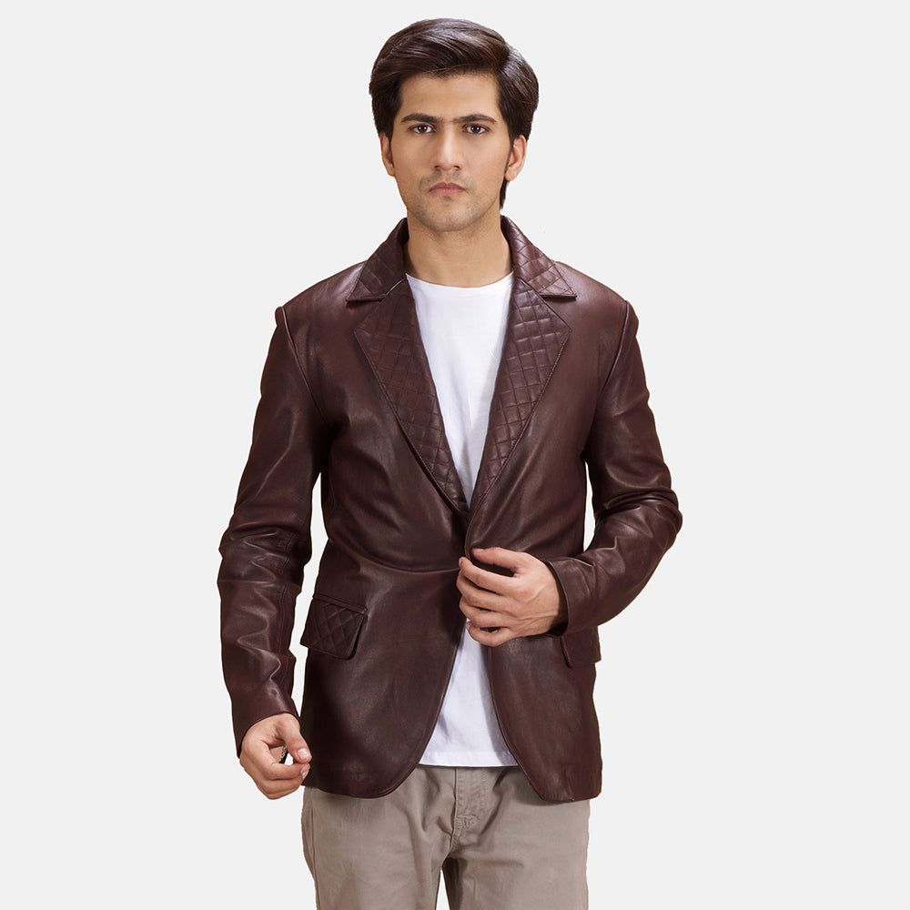 Radaron キルティング マルーン レザーテーラードブレザー メンズ in Maroon Sheepskin Leather - Front Profile View &amp; Tailored Silhouette | Buy Online