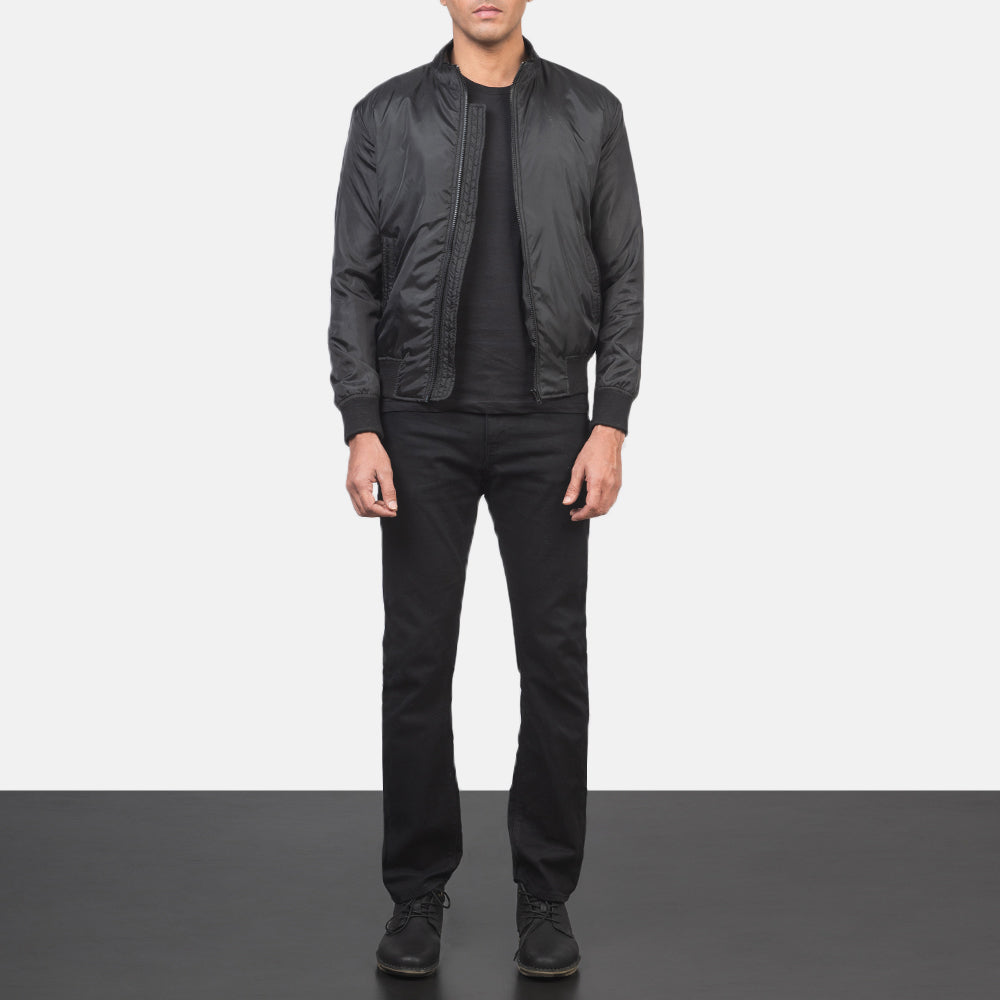 Men's Ramon ブラック レザーボンバージャケット メンズ - Lateral Side Profile View Showing Sleeve Cut &amp; Athletic Taper Fit