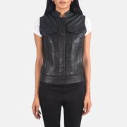 
Rayne Moto ブラック レザーベスト レディース in Black Sheepskin Leather - 正面スタイル＆テーラードシルエット | 公式オンライン通販