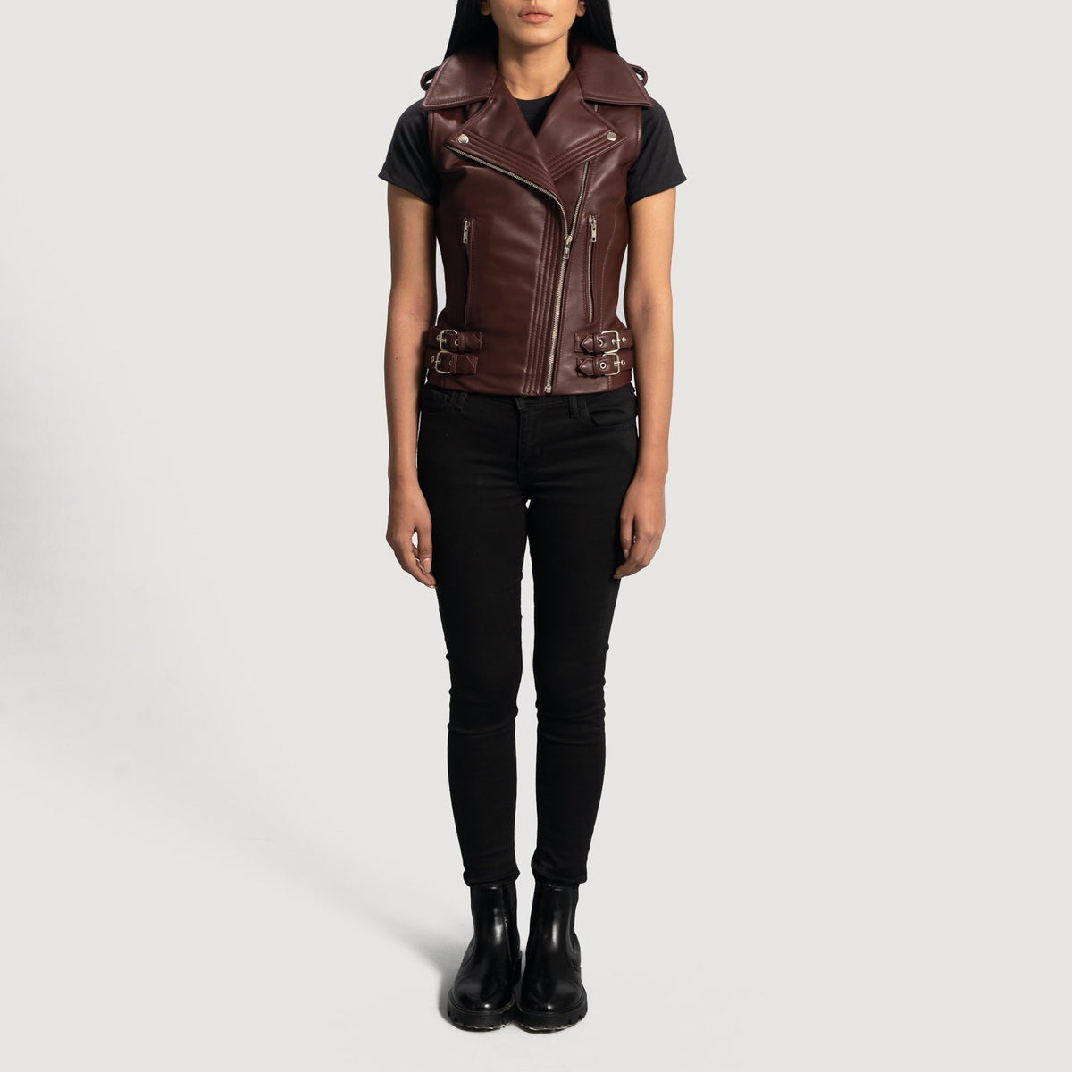 
クローズアップ詳細 of Notch & Zipper Hardware on Rhonda マルーン Leather Biker Vest レディース