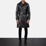 Close-Up Detail of Shirt &amp; Heavy-Duty Zipper Hardware on Men's Royson ブラック Leather Duster レザーコート メンズ