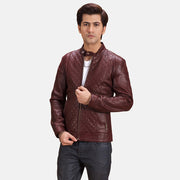 
Rumano Jae マルーン レザーライダースジャケット メンズ in Maroon Sheepskin Leather - 正面スタイル＆テーラードシルエット | 公式オンライン通販