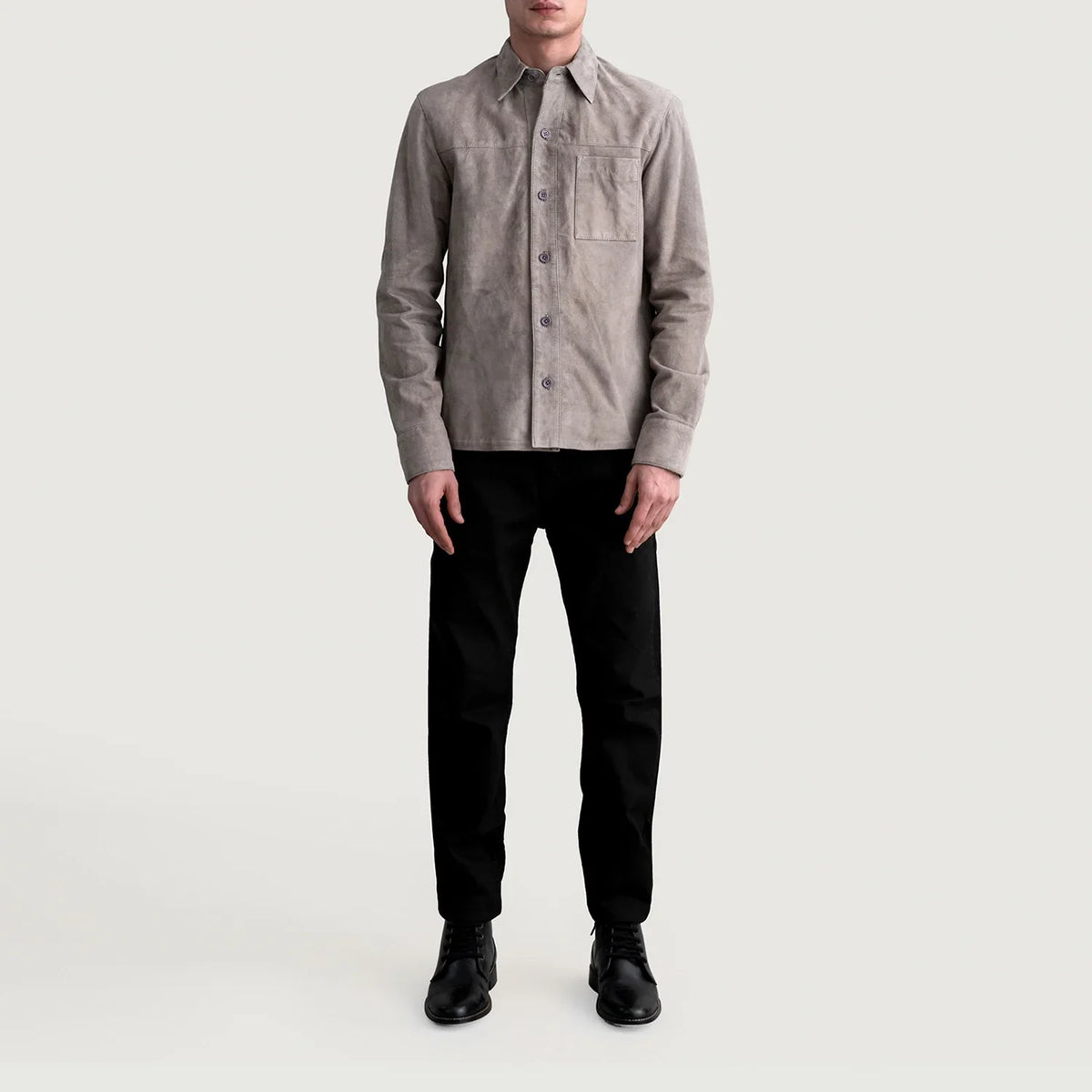 
クローズアップ詳細 of Shirt & Buttons Hardware on Scout グレー Suede Leather Shirt メンズ