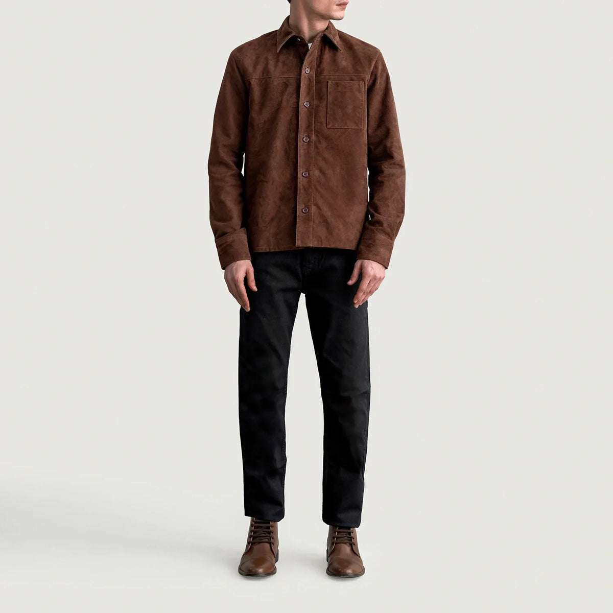 
クローズアップ詳細 of Shirt & Buttons Hardware on Scout モカ Suede Leather Shirt メンズ