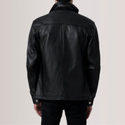 Close-Up Detail of Shirt &amp; Zipper Hardware on Sean ブラック Leather Classic レザージャケット メンズ For Men