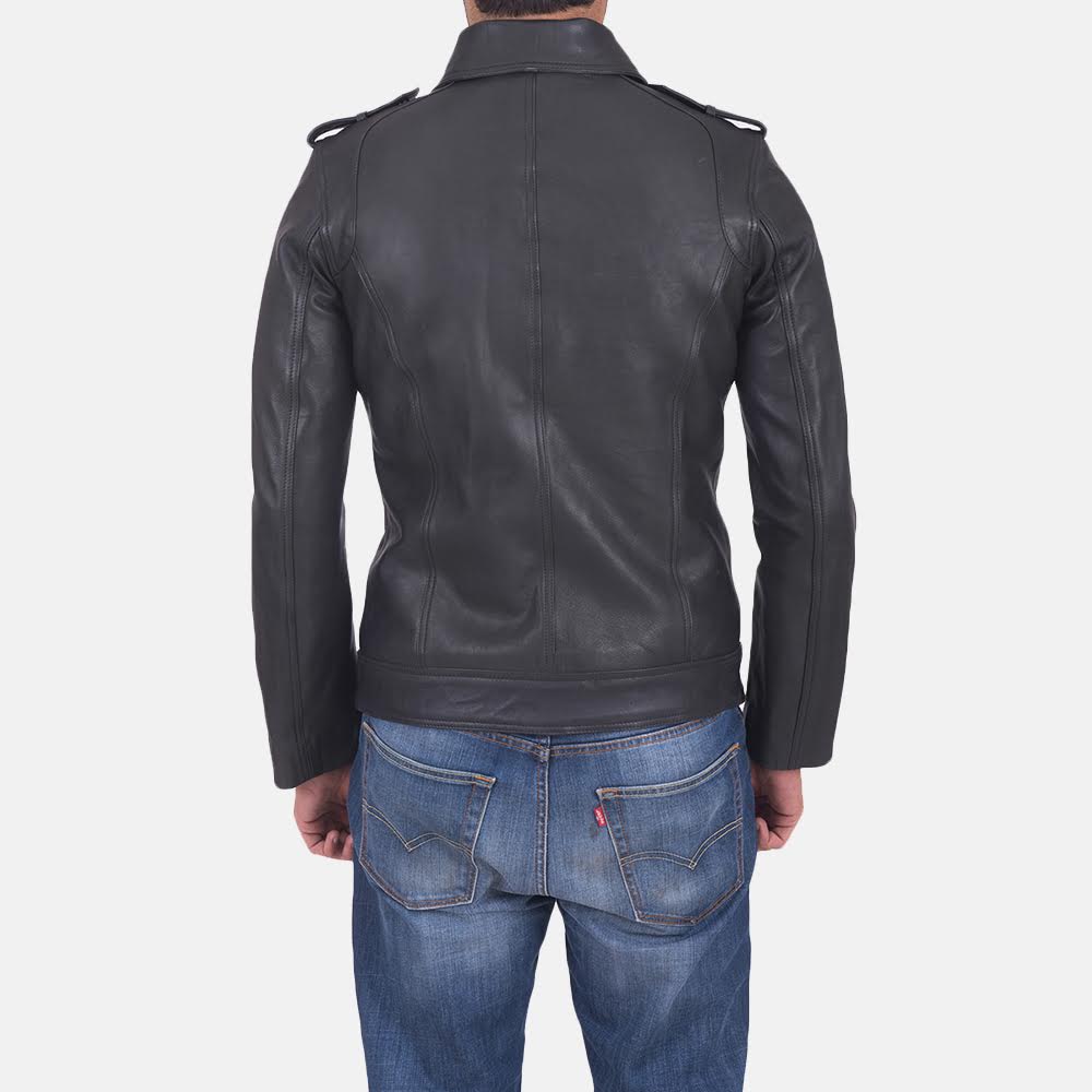 Sergeant ブラック レザージャケット メンズ - Lateral Side Profile View Showing Sleeve Cut &amp; Athletic Taper Fit