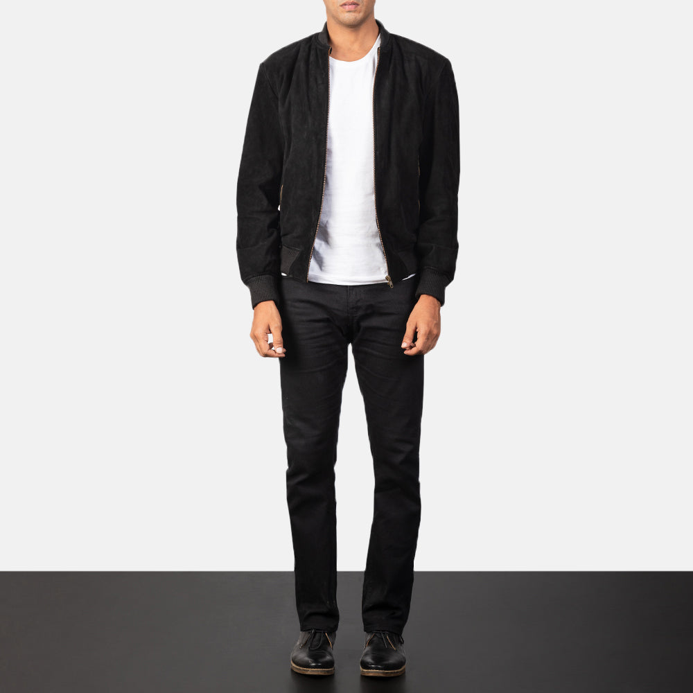 Men's Shane ブラック Suede レザーボンバージャケット メンズ - Lateral Side Profile View Showing Sleeve Cut &amp; Athletic Taper Fit