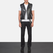 Men's Sullivan ブラック Leather Biker Vest メンズ - Lateral Side Profile View Showing Sleeve Cut &amp; Athletic Taper Fit