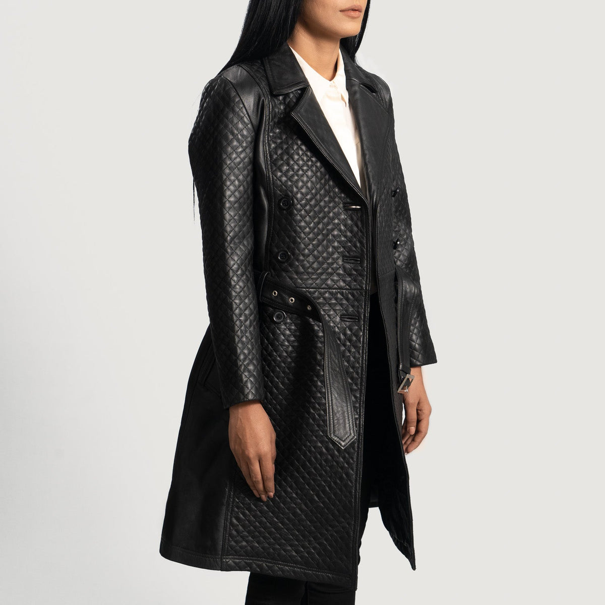 
Black Sheepskin Leather Trench Coat - 美しい肩のラインと裾の仕立てが際立つ背面ビュー