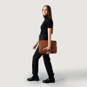 
The Baxter Leather Laptop Sleeve レディース レディース – alternate product view 9