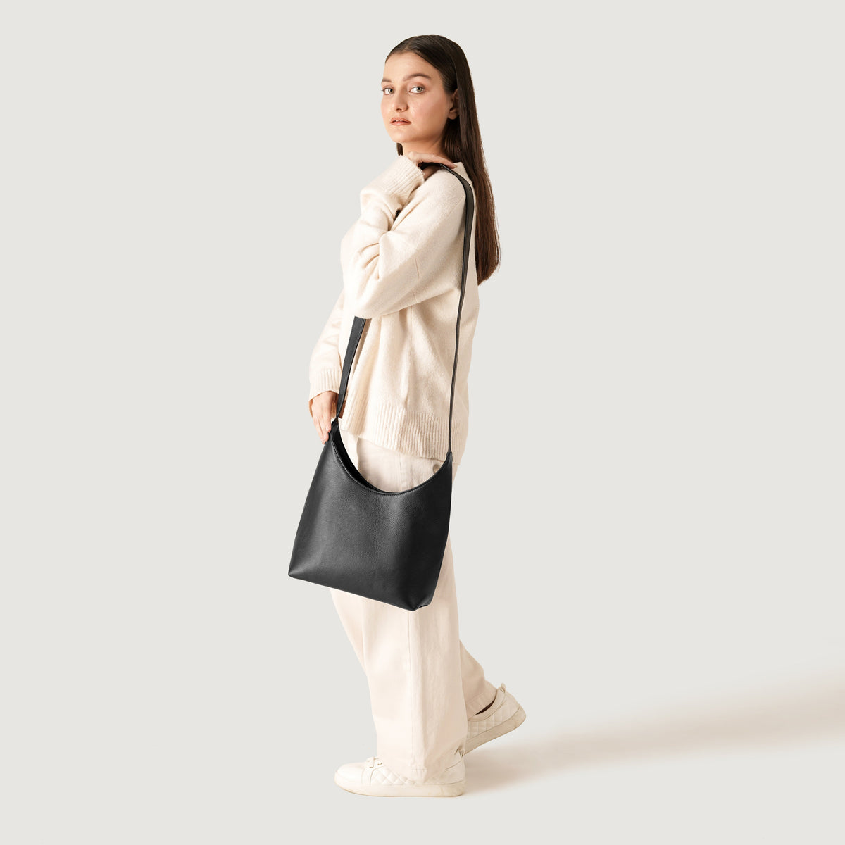 
The Stefani Leather Hobo Bag – alternate product view 2