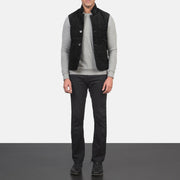 Men's Tony ブラック Suede Vest メンズ - Lateral Side Profile View Showing Sleeve Cut &amp; Athletic Taper Fit