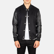 Men's Vaxton ブラック Hybrid Varsity レザージャケット メンズ in Black Sheepskin Leather - Front Profile View &amp; Tailored Silhouette | Buy Online