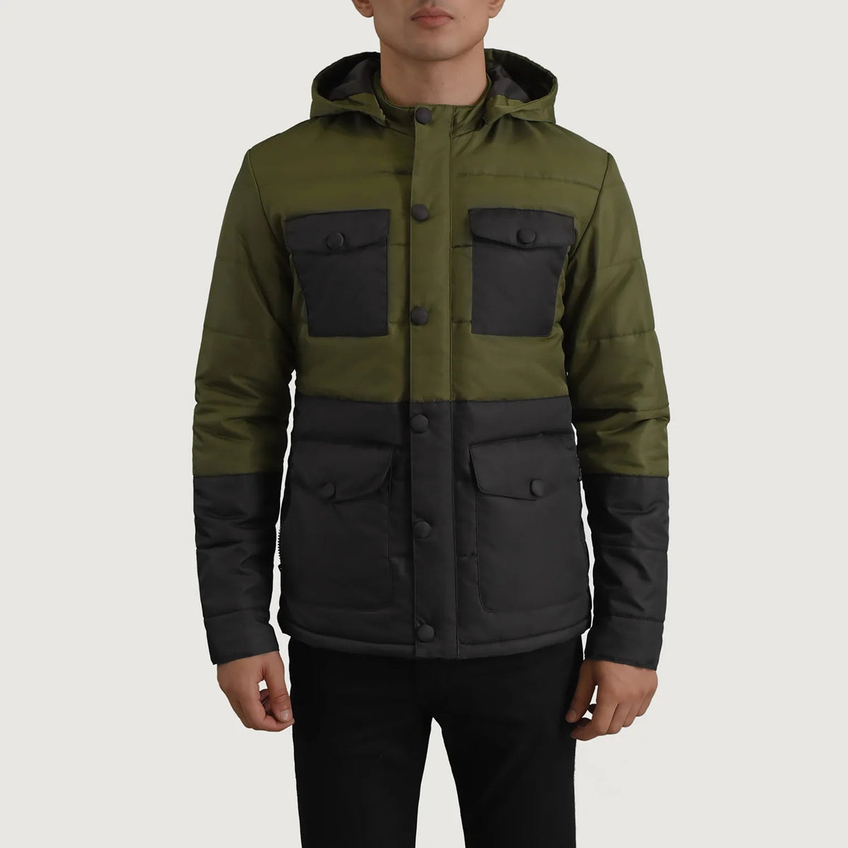 
クローズアップ詳細 of Classic Collar & Heavy-Duty Zipper Hardware on Wayne ブラック & グリーン Hooded Puffer レザージャケット メンズ